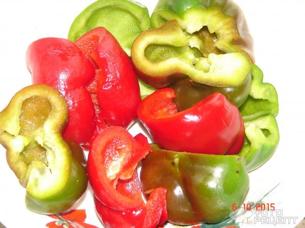 Цветная капуста с овощами на луковой подушке фото