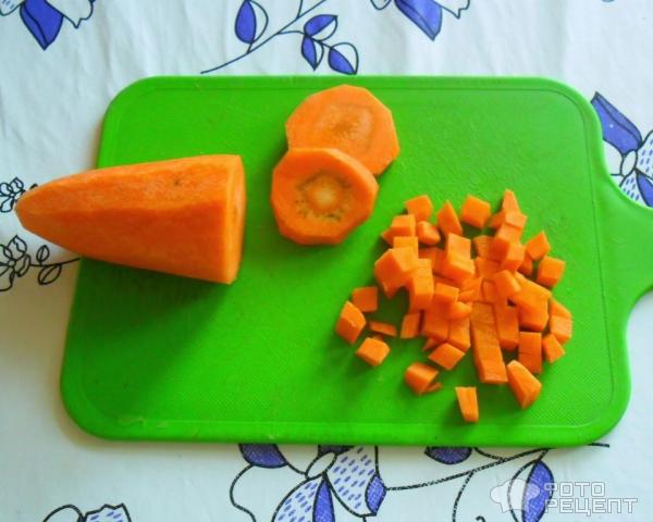 порезала морковь