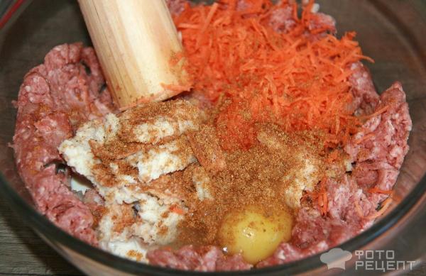 Как приготовить мясные гнезда из фарша с яйцом и сыром в духовке