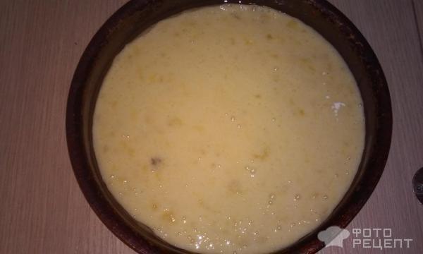 Шарлотка с бананом и вишней фото