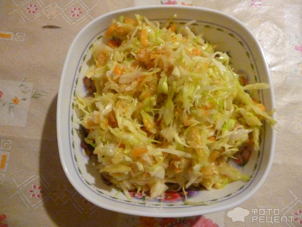 Салат из свежей капусты с овощами фото