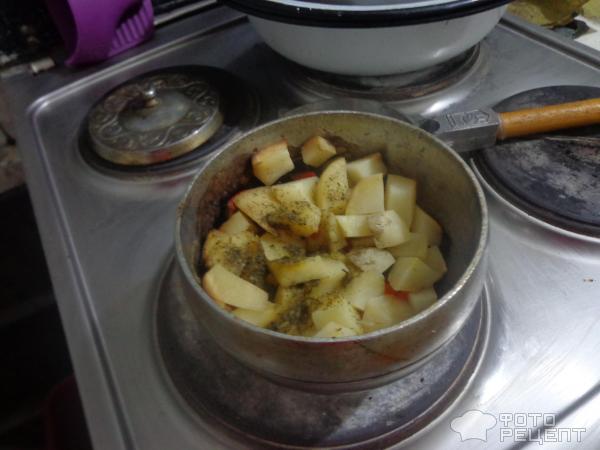 Картофель с баклажанами в горшочках фото