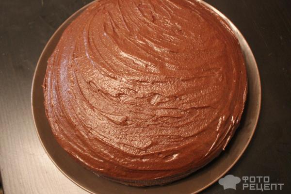 торт покрыт шоколадом