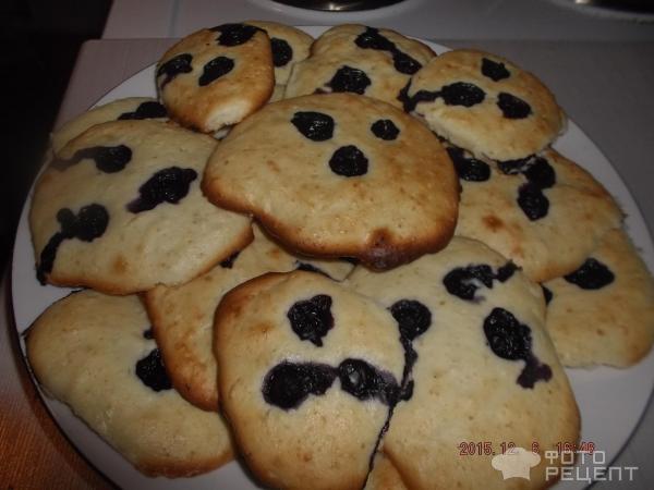 Печенье творожное с черникой фото