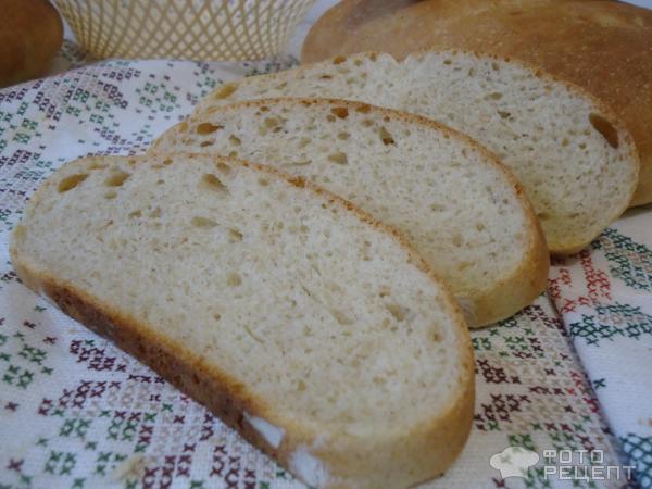 Серый хлеб традиционный фото