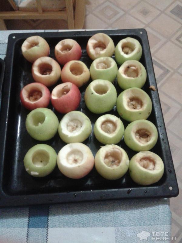 Печеные яблоки с творогом фото