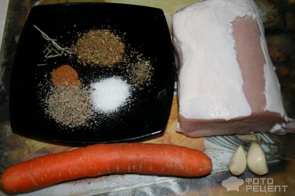 Свиной карбонад в духовке: нежное и сочное мясо сложно испортить