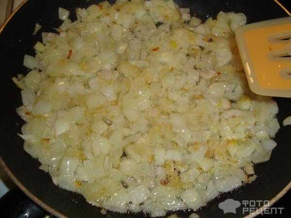 Картошка с охотничьими колбасками в духовке