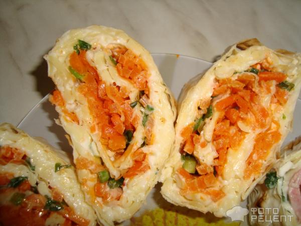 Закуска Рулетики с лавашом и корейской морковкой фото