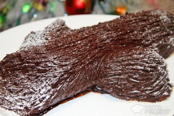 Шоколадный рулет Рождественское полено фото