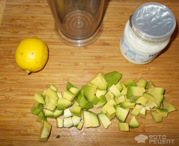 Каре ягненка под соусом из авокадо фото