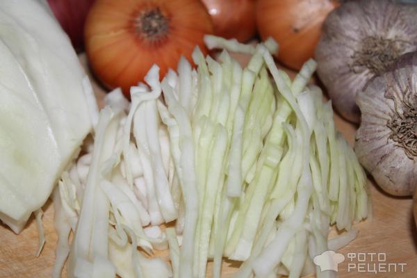 Салат из свежей капусты с овощами фото