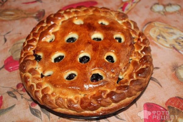 Черничный дрожжевой пирог фото