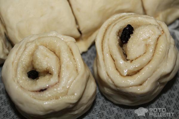 Дрожжевые плюшки на кефире в духовке рецепт с фото пошагово