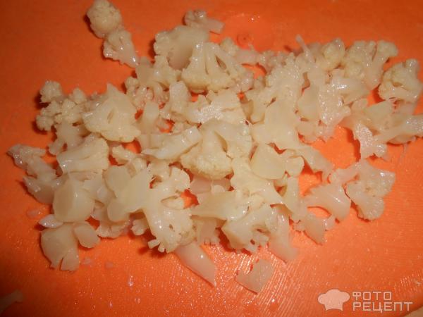 Салат из капусты с горошком, луком и зеленью фото