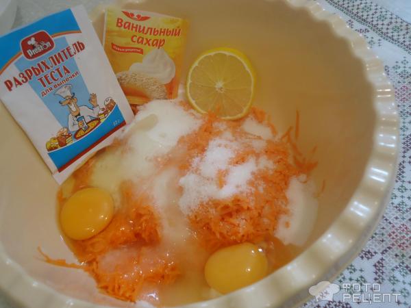 Мокрый морковный кекс фото