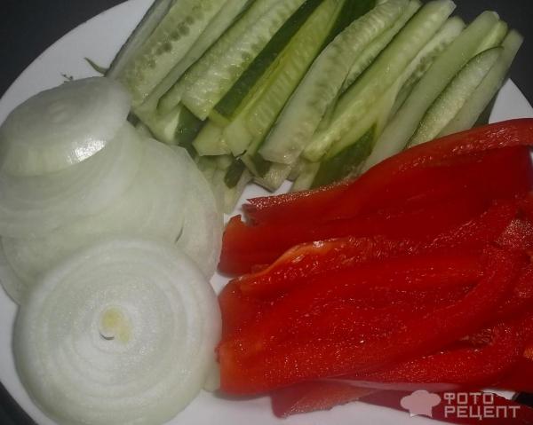 Шаурма с овощами и куриным филе фото