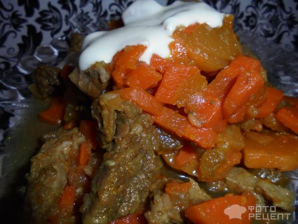 Говядина тушеная с овощами и банановой кожурой фото