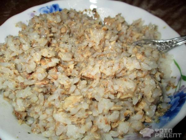 Заливной пирог с сайрой и рисом на молоке: рецепт - Лайфхакер