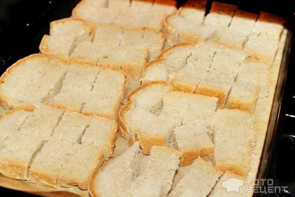 Панировочные сухари из белого хлеба фото