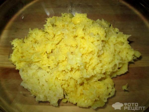 Картофельные галушки с соленым салом и луком фото