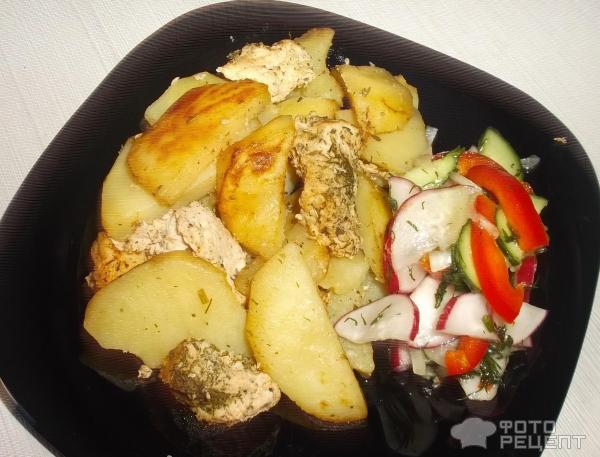 Картофель с курицей запеченный в рукаве фото