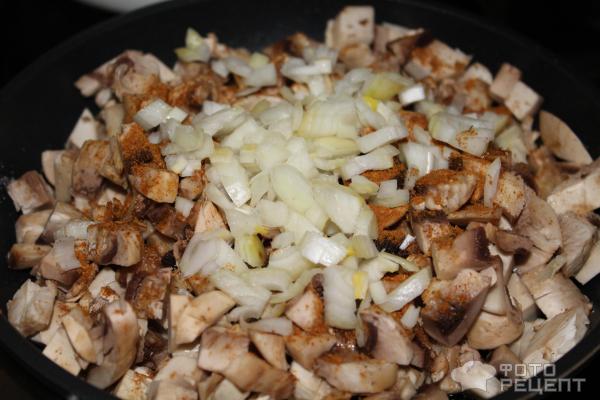 Салат Питательный с курицей и грибами