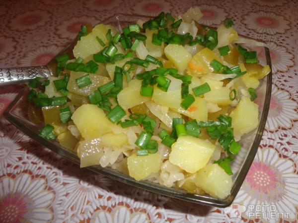 Рецепт: Деревенский салат с гренками