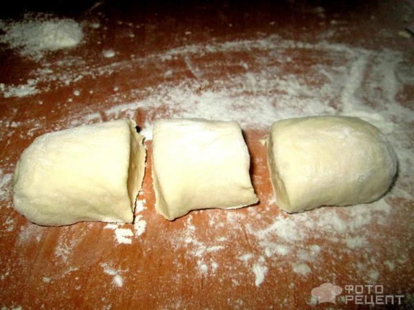 Пирожки жареные из теста на гороховом отваре фото