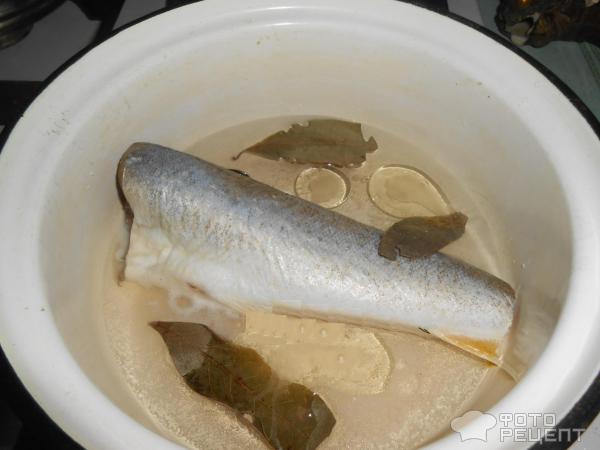 Рыба отварная под польским соусом фото