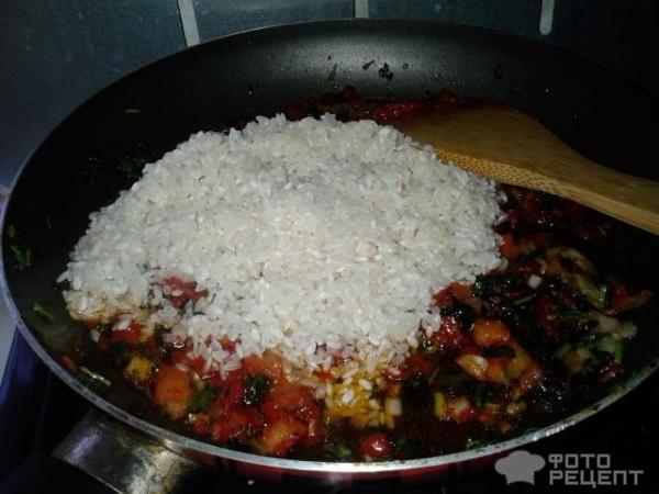 Перец, фаршированный рисом с овощами фото