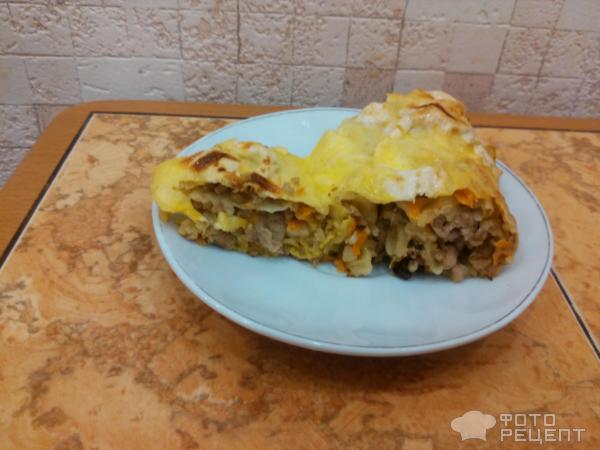 Пирог из лаваша с мясным фаршем и сыром фото