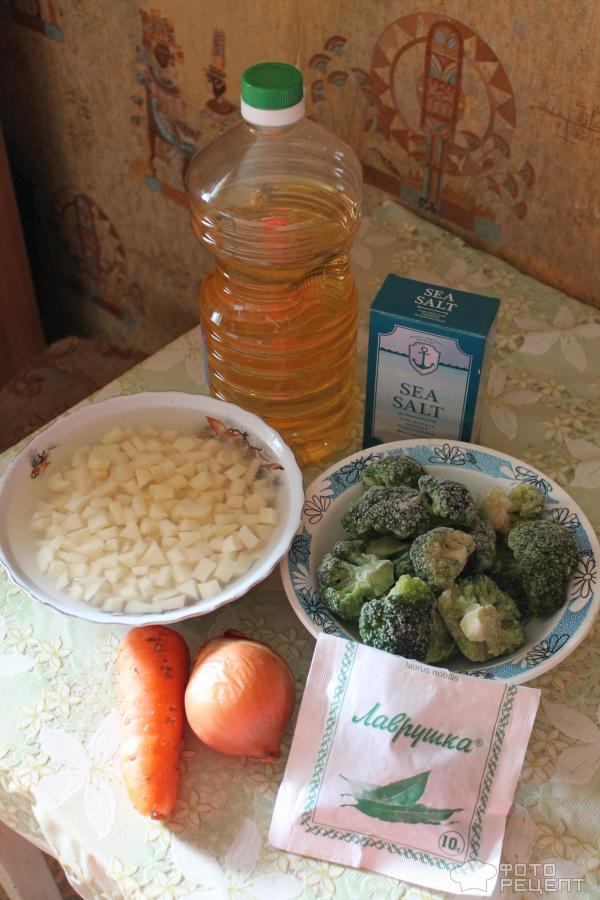 Суп с брокколи фото