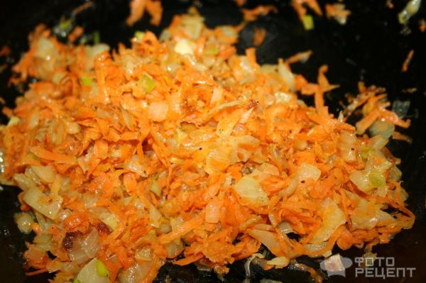 Салат с ананасами, курицей и грибами — рецепт с фото пошагово