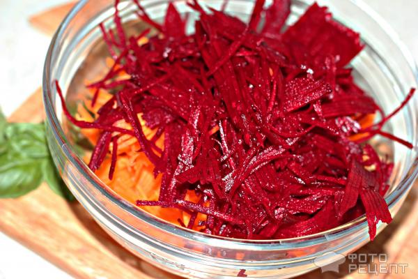 Салат из моркови и свеклы по-корейски фото