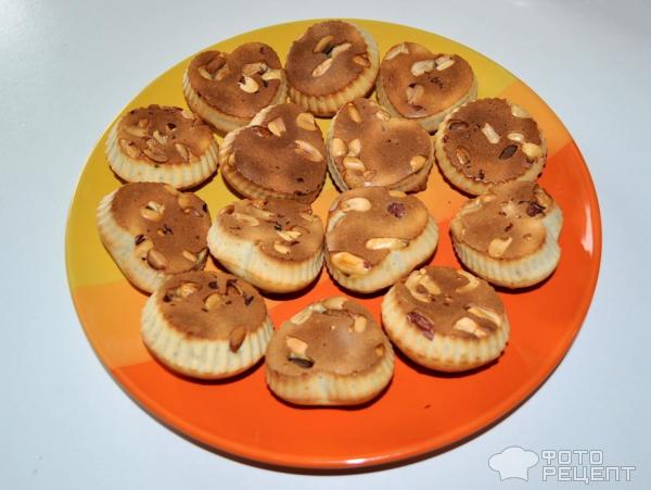 Кексы арахисово-барбарисовые фото