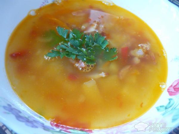 Суп гороховый с копченой колбаской фото