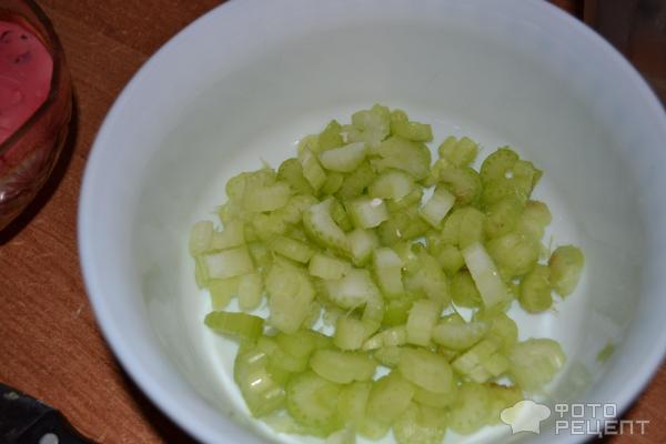 Рецепт: Салат с сельдереем - с курицей и ананасом