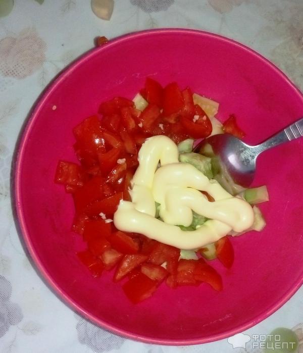 Салат из огурцов и помидор фото