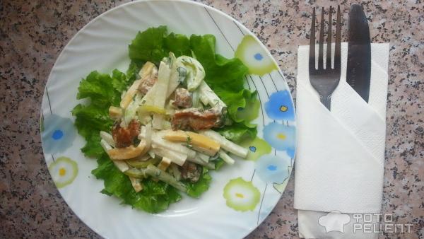 Салат с дыней и курицей фото