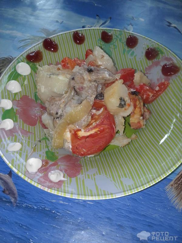 Запеченная картошка со свининой и овощами в майонезе фото