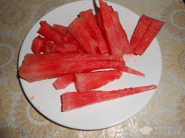 Салат из арбуза и сыра фото