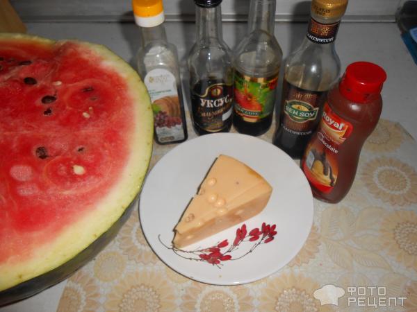 Салат из арбуза и сыра фото