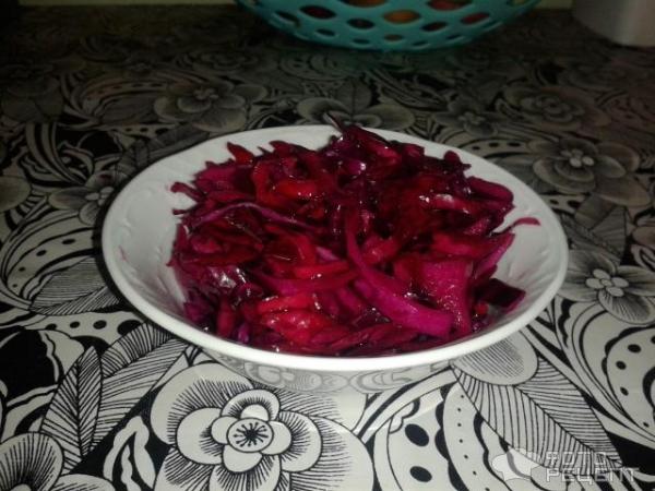Салат из красной капусты фото