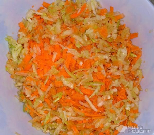 Салат с сельдереем, яблоком и морковью