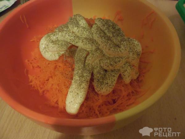 Салат из моркови с чесноком фото