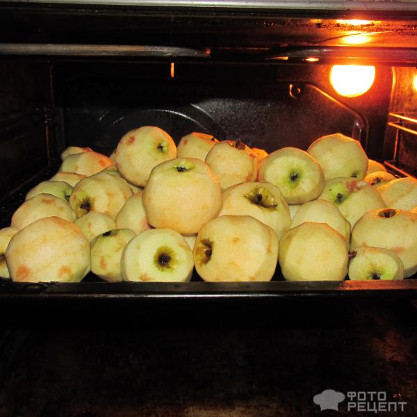 Рецепт: Почти печеное яблоко - В микроволновой печи.