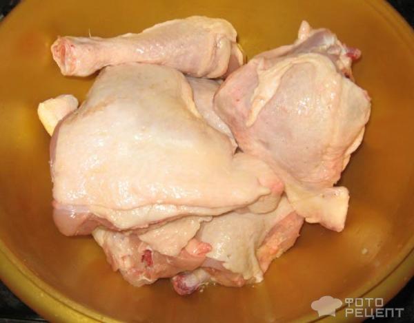 Курица тушеная в брусничном соусе фото