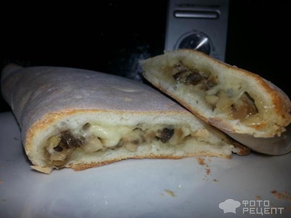 Пирог с сыром и грибами фото