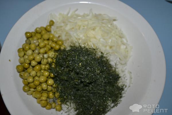 Салат из черной редьки с зеленым горошком фото